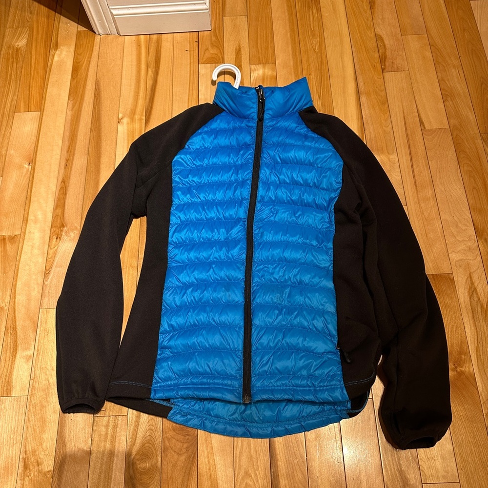 32 degree heat mixed media jacket, 90 % down fill.